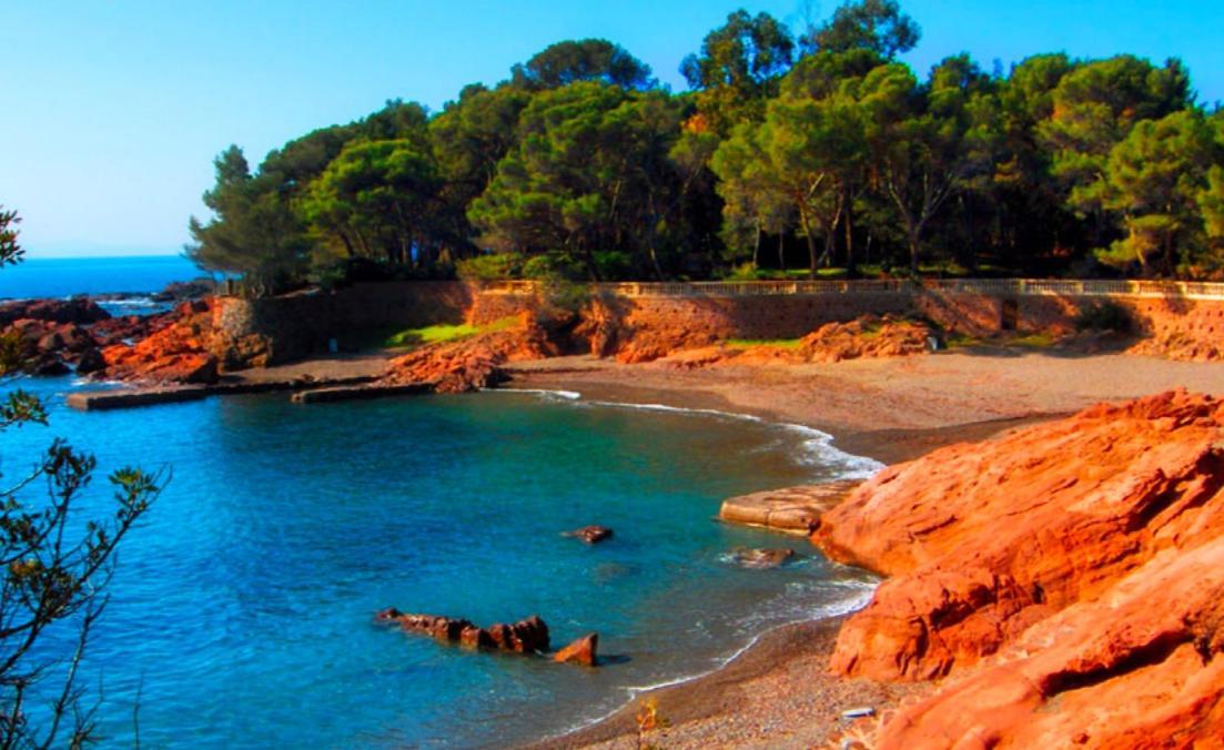 Grand F2 Quartier Les Plaines, Boulouris Proche Mer Et Port Santa-Lucia Saint-Raphaël Εξωτερικό φωτογραφία